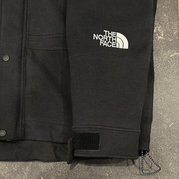The North Face Men's Black Hooded Jacket - Picture 3 of 6
